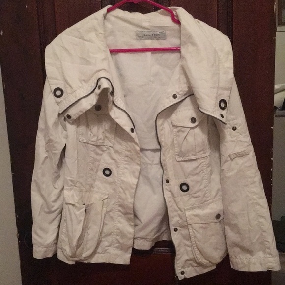 White jacket - Picture 1 of 3